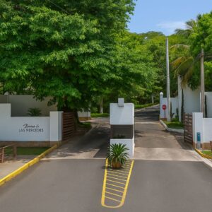 Tres terrenos en venta Residencial Brisas de las Mercedes, Zaragoza, La Libertad, El Salvador