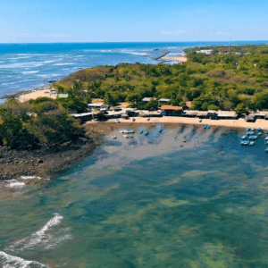 En venta rancho, Playa Amatecampo 2da fila.