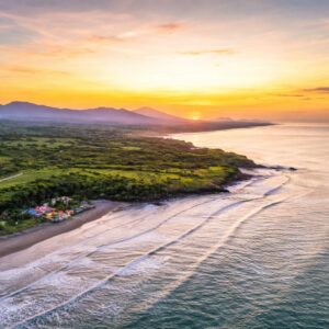 En Venta 1,950 V² Frente A Playa En Surf City 2, El Salvador