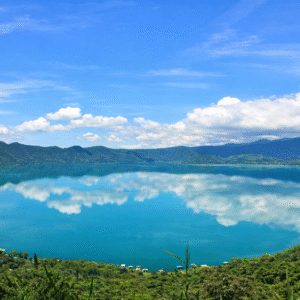 En venta 3 Mz cerca de Amanelli, Lago Coatepeque, Santa Ana, El Salvador